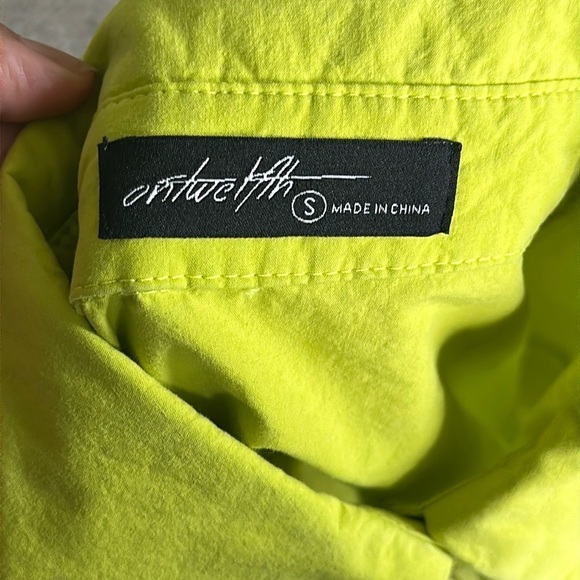 Ontwelfth Women’s Lime Green Retro Cropped Shirt Size Small - Picture 4 of 7